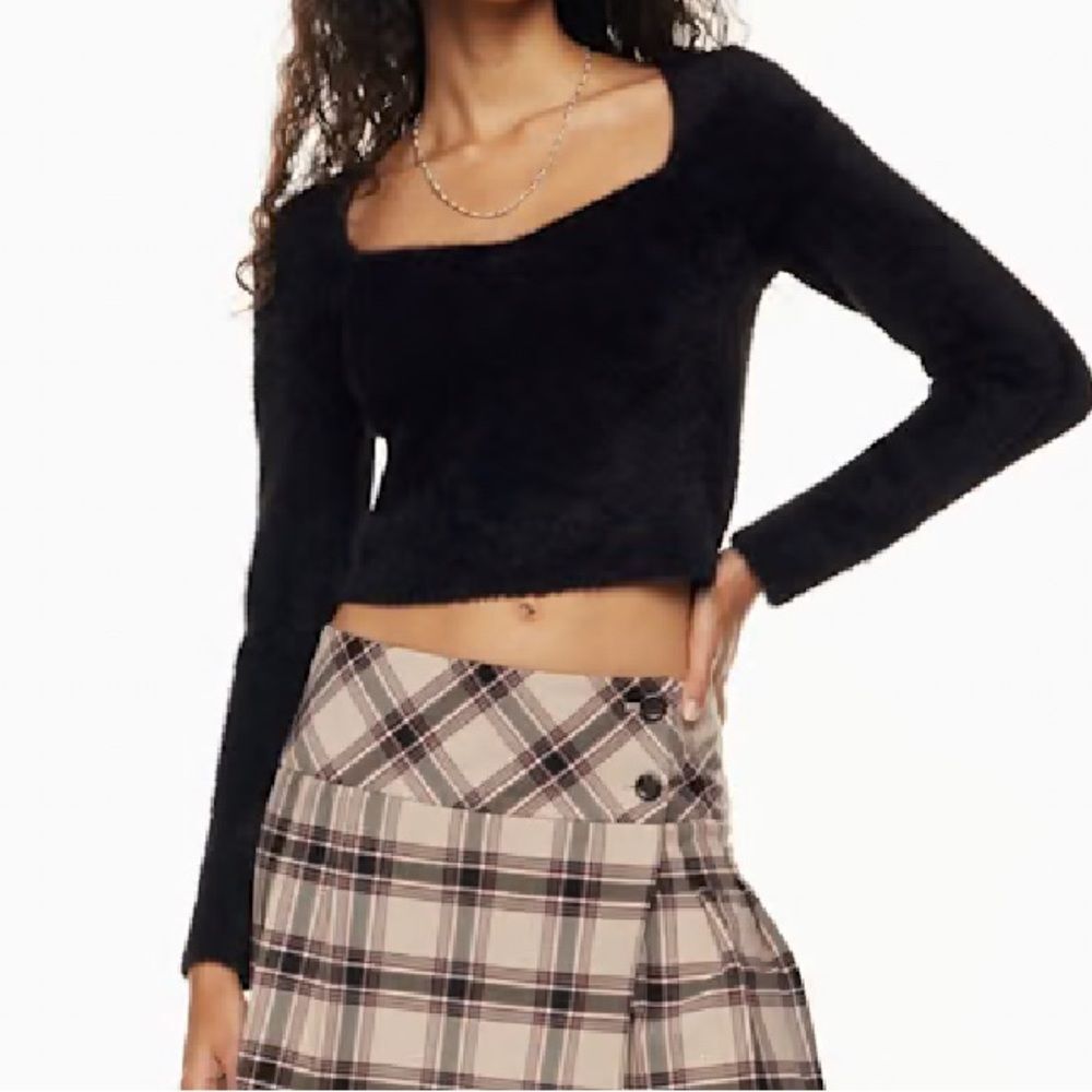 Aritzia - Sunday Best - Elsie Sweetheart Neckline Fuzzy Sweater Black - Small